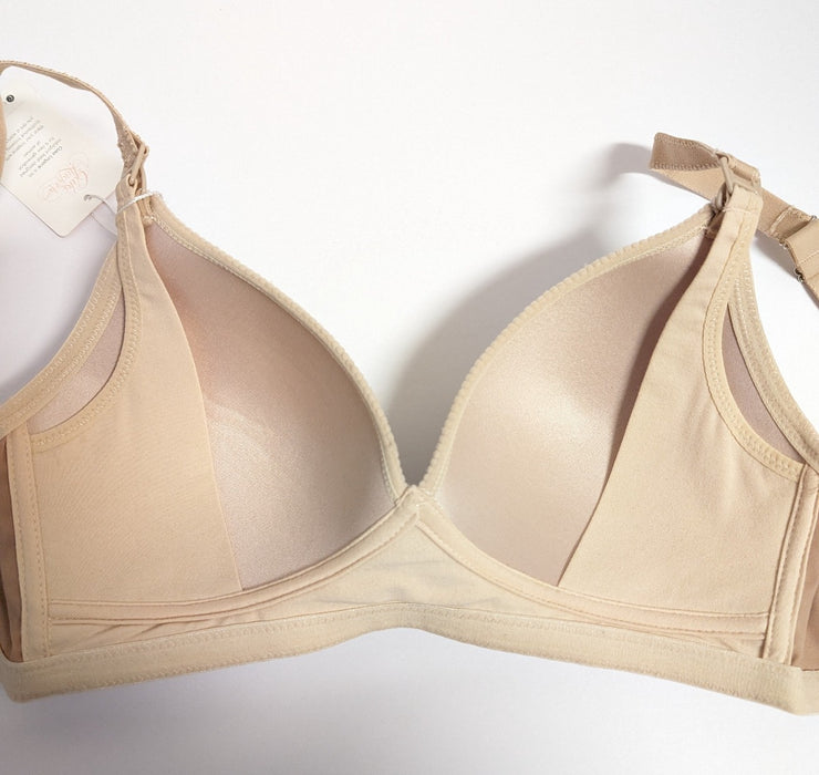 Cake Mousse, a wireless nursing bra with lined cups. Color Beige.
