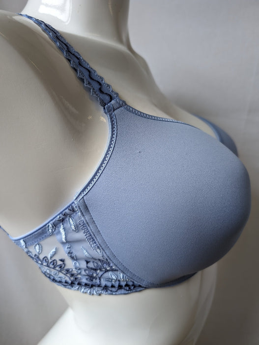 Chantelle Africa, a tshirt bra for an amazing shape.Style 2691. Color Denim.