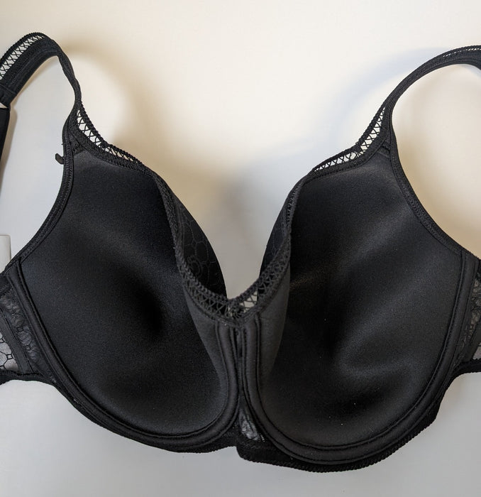 Chantelle C Chic, a great tshirt bra. Comfort and shape. Color Black. Style 3581.