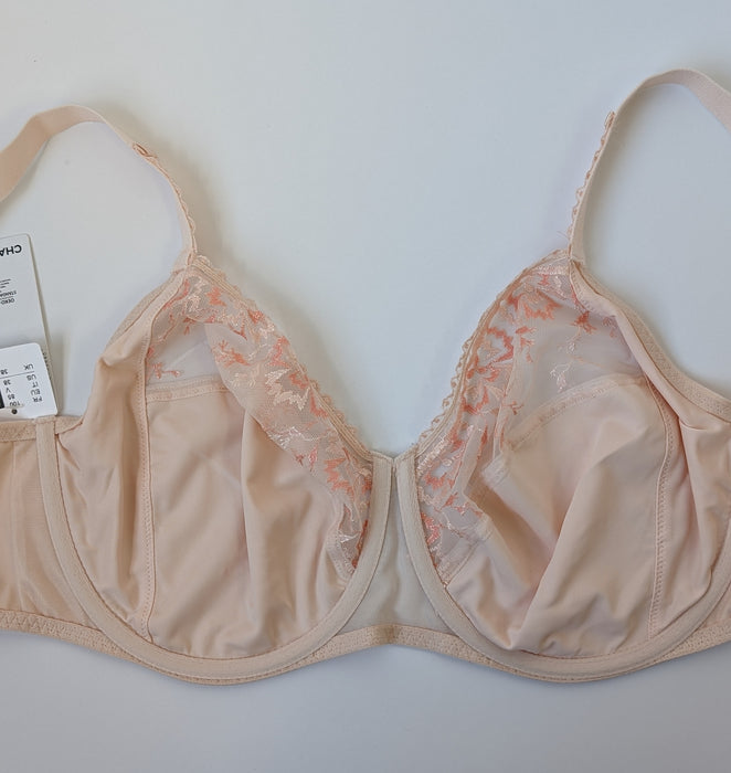 Chantelle Every Curve a full cup bra for all day comfort and support. Style 16B10. Color Powder Pink.