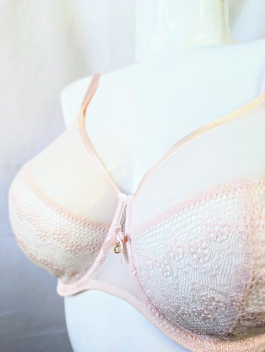 Chantelle Revele Moi, a full cup bra on sale. Color Pink. Style 1571.