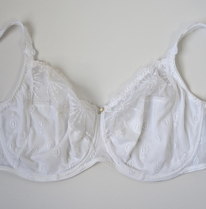 Chantelle Vendome, a full cup bra on sale. Color Ivory. Style 1908.
