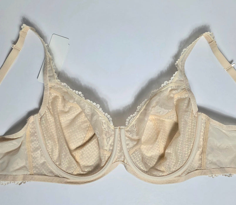 Fit Fully Yours Serena Lace | B2761 Full Cup