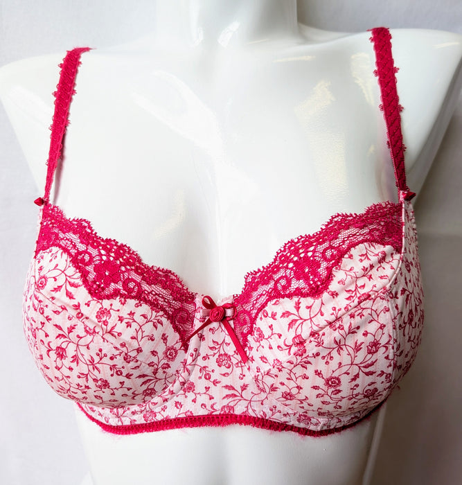 Freya Antoinette, a fun balcony bra. Color Fondant. Style AA3924. Front view.