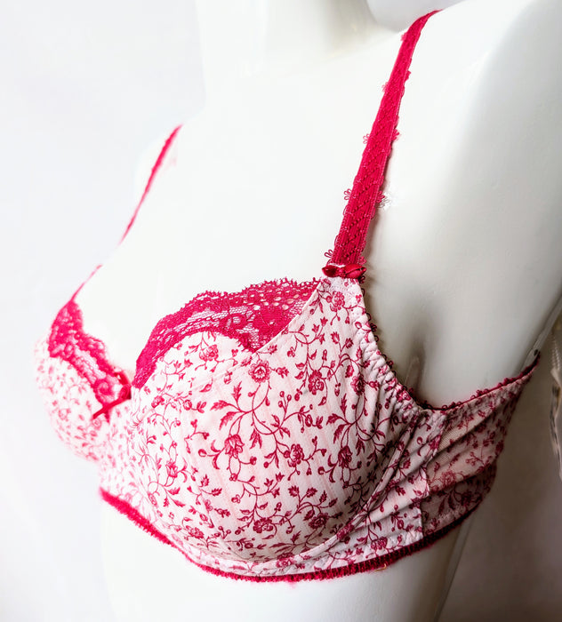 Freya Antoinette, a fun balcony bra. Color Fondant. Style AA3924. Side view.
