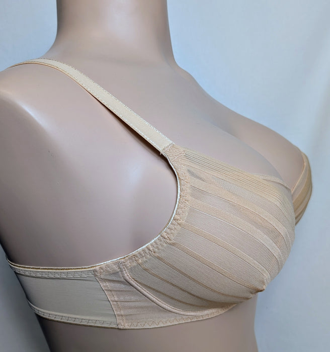 Sand color Freya Cameo plunge bra on a mannequin. Style AA3161. Side view.