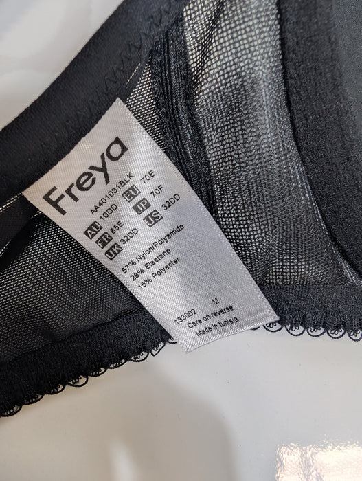 Freya Loveland bra in black, plunge bra on a mannequin. Style AA401031. Tag view.