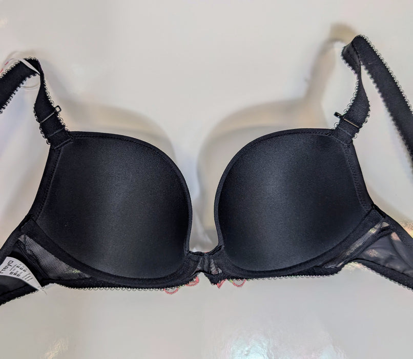 Freya Loveland bra in black, plunge bra on a mannequin. Style AA401031. Inside view.