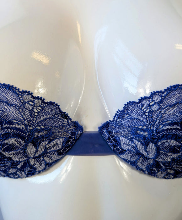 La Perla Picadilly, a beautiful bra on sale. Color Cobalt. Style 900145. Gore view.