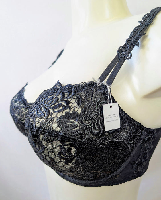 Lise Charmel Precieux Petales, a beautiful luxury bra on sale. Color Black. Style BCC3068. Side view.