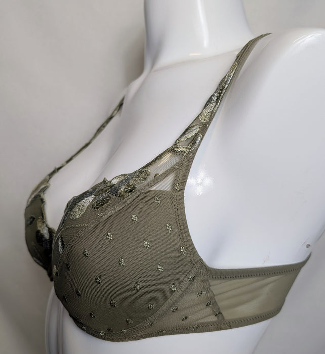 Marie Jo Agnes | 0102597 Plunge