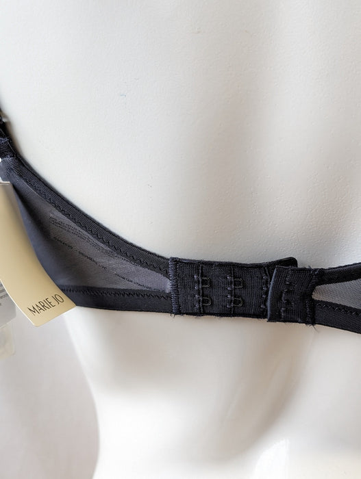 Marie Jo Leda, a padded balcony bra with lots of sophistication. Style 0102529. Color Midnight Blue.