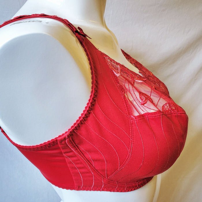 Prima Donna Deauville, one of the most comfortable full cups bras there is. Color Scarlet. Style 0161811.