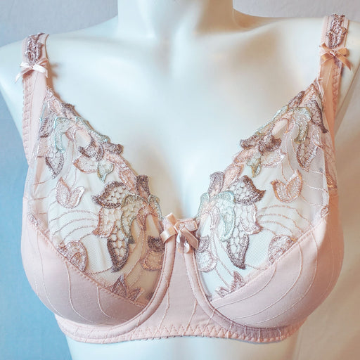 Prima Donna Deauville, one of the best bras for the full bust. Style 0161811. Color Silky Tan. 