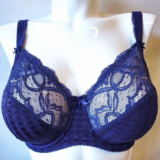 Prima Donna Madison, a classic, well loved full cup bra ideal for the full bust. Color Bleu. Style 0162120.