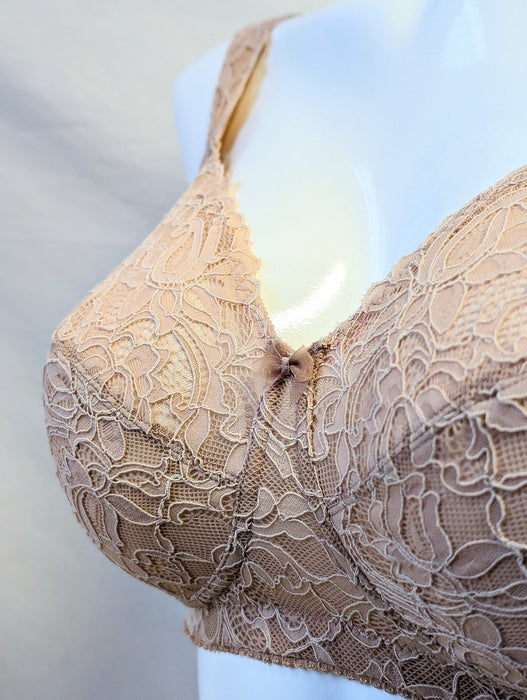 A wonderful, premium, wireless bra from Prima Donna called Magnolia. Style 0163194. Color Light Tan.