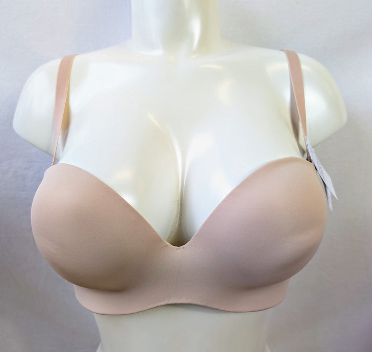 Simone Perele Essential, a premium strapless bra. Color Beige. Style 13V303. Front view.