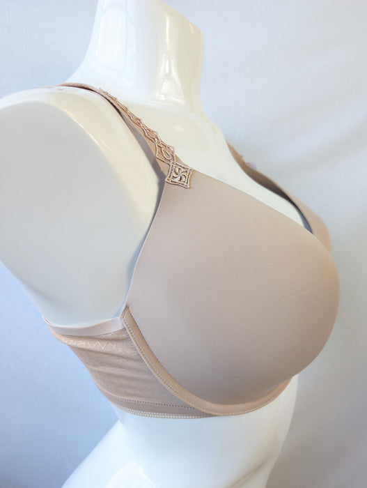 Simone Perele Muse, a padded plunge bra. Style 12C362. Color Beige. Side view.