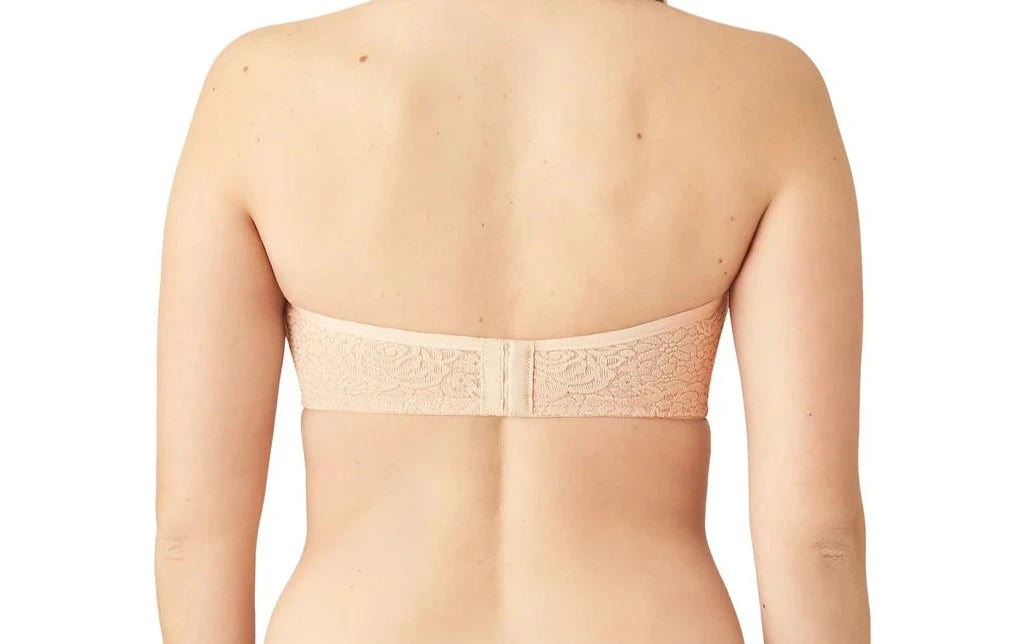 Wacoal Halo, a versatile strapless bra. Wear with or without straps. Color Beige. Style 854205.