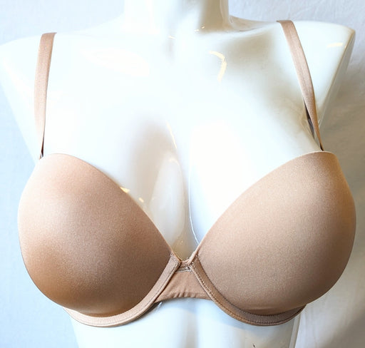 Piege Felina bonded, a great strapless bra, a versatile bra to wear with or without straps. Color Beige. Style 5312.