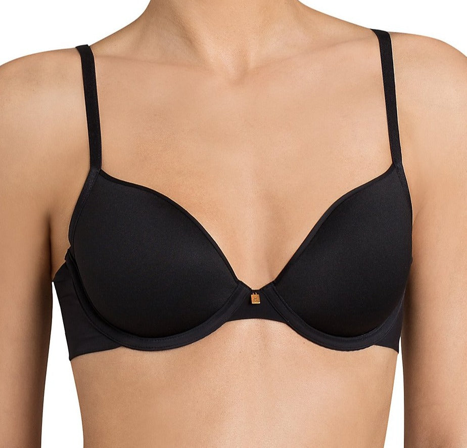 Triumph Body Make-Up Essentials, a spacer tshirt bra with great shape and support. Color black. Style 62589.