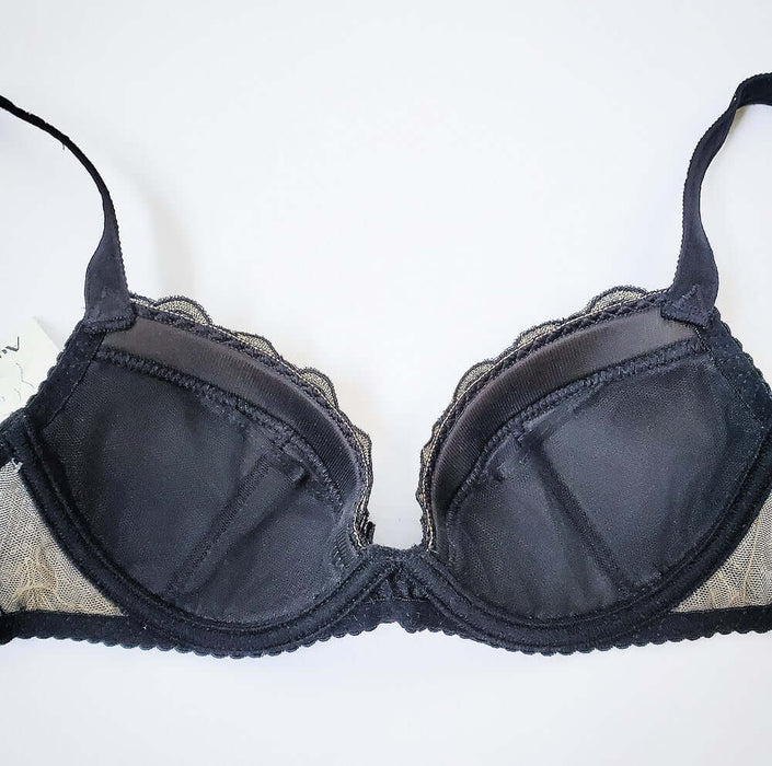 Aubade Reve A Louxor, a plunge bra with foam inserts you can remove. Color Black. Style Y418.