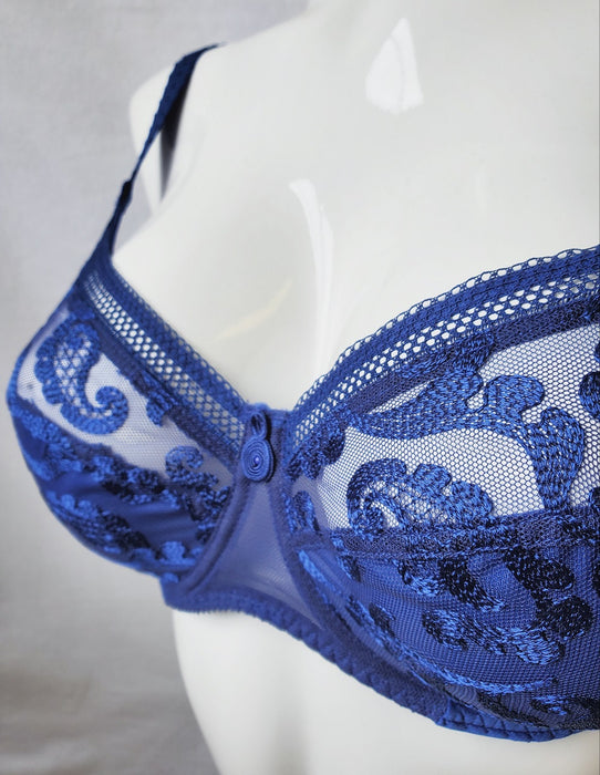 Empreinte bra Stella, a full cup bra with style. On sale. Color Nuit Bleue. Style 07193.