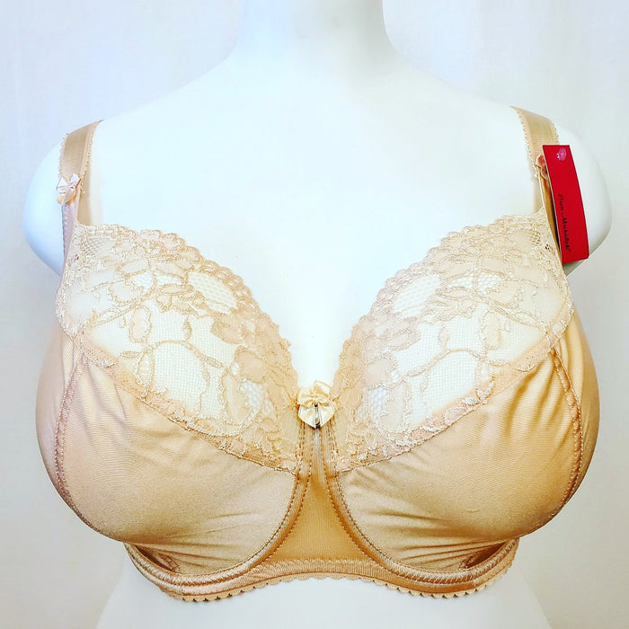 Ewa Michalak bra, Bibi, a balconette bra for the full bust with soft tissue. Color Pearl. Style 533.