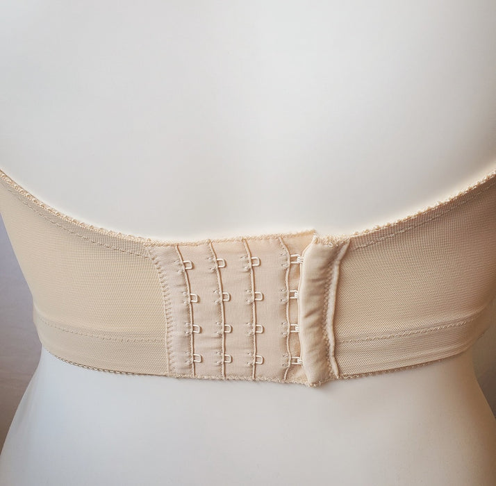 Goddess comfort, a plus size wireless bra. Color Beige. Style GD0304.