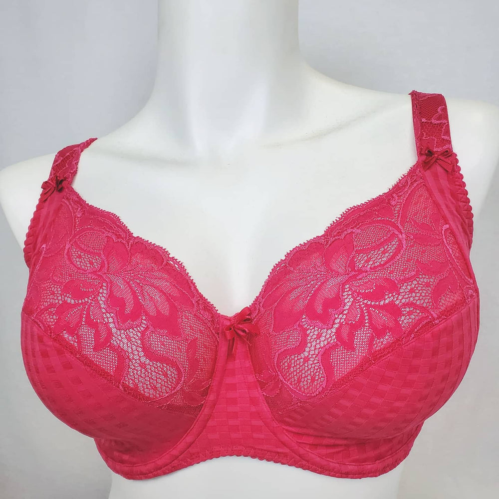 Prima Donna Madison, a classic full cup bra. Color Framboise. Style 0162121.