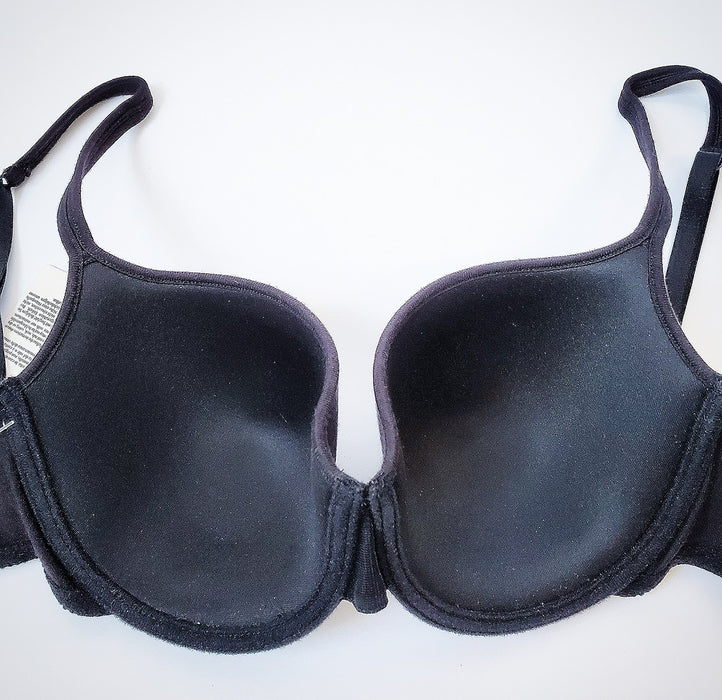 Studio by La Perla bra, New Project. A classic elegant tshirt bra. Color Black. Style 904742.