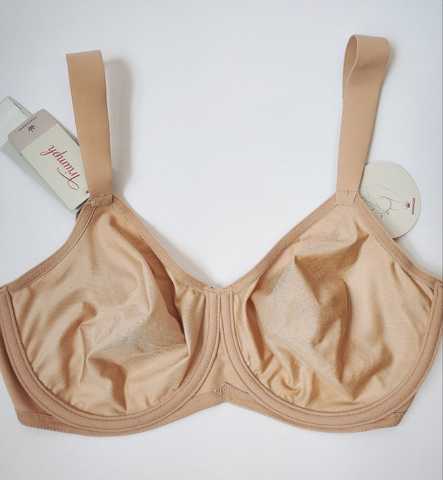 A great Triumph bra on sale, Essentials, a minimizer bra with great support and shape. Reduce your bust by one size. Color Smooth Silk. Style 66830.