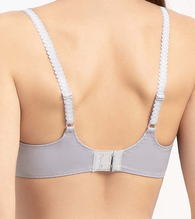 An ideal Empreinte bra for the full bust with side support panels for support, containment, and shape. A beauty bra on sale. Color Gris. Style 07187.