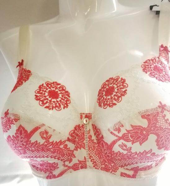  Lily Rose by Empreinte, a full cup bra offers full coverage and the high cut cups eliminate cleavage. Its natural rounded silhouette and superior support make it an ideal everyday bra. Style 0782. 